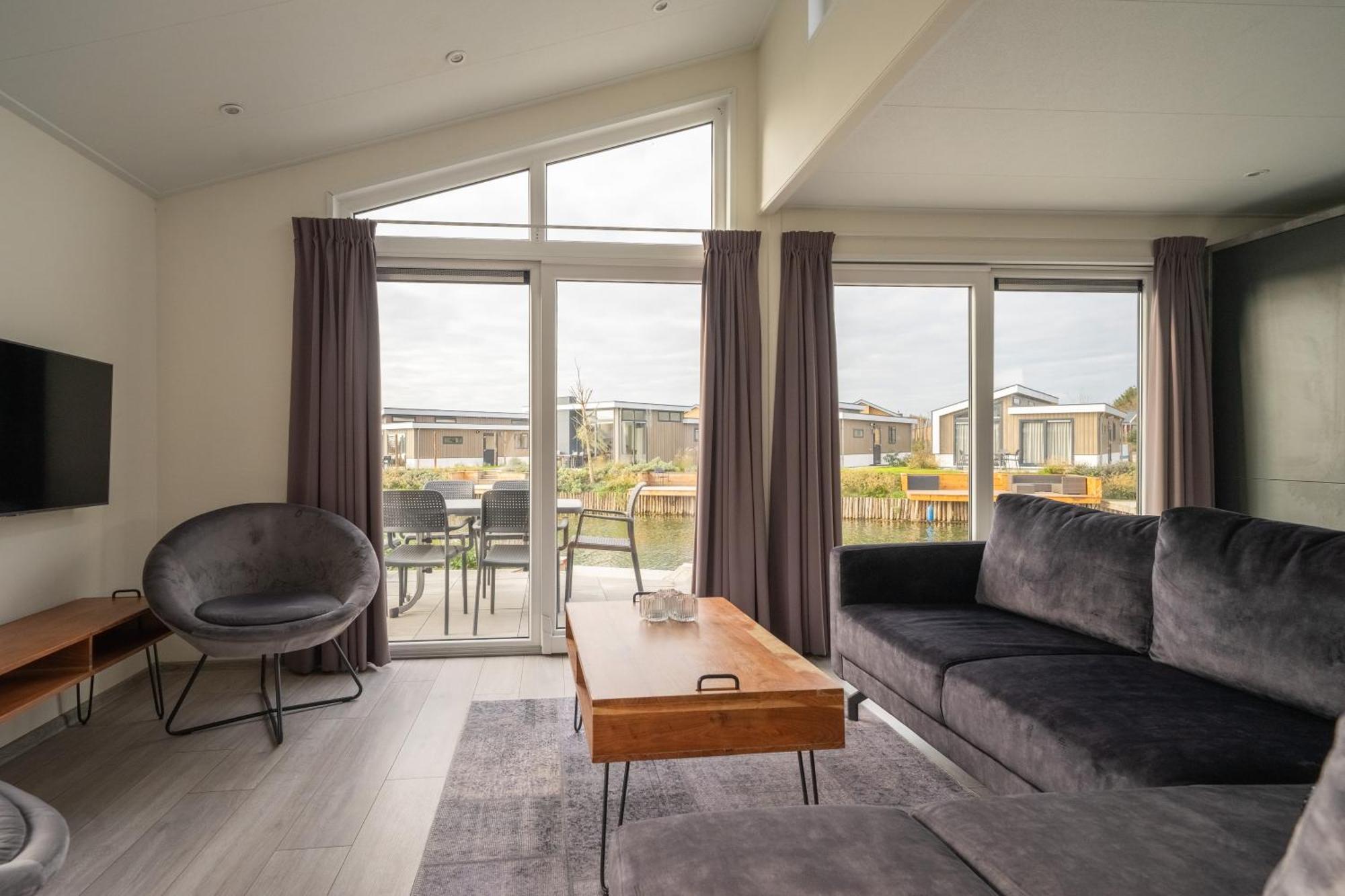 EuroParcs De Kraaijenbergse Plassen Linden Zimmer foto